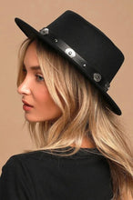 Load image into Gallery viewer, Emilia Ava Boater Hat
