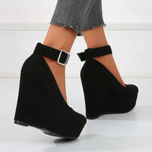 Load image into Gallery viewer, Thea Platform Pump Wedges
