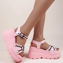 Load image into Gallery viewer, Lou Love Heart Chain Platform Sandals
