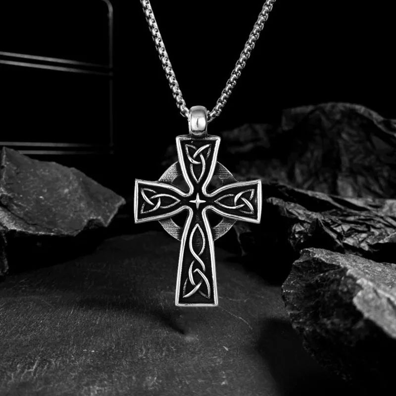 Gry Cross Necklace
