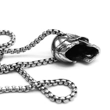 Load image into Gallery viewer, Kurtis Skull Necklace
