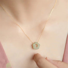 Load image into Gallery viewer, Chambrea Jade Stone Flower Necklace
