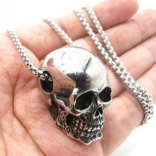 Load image into Gallery viewer, Kurtis Skull Necklace

