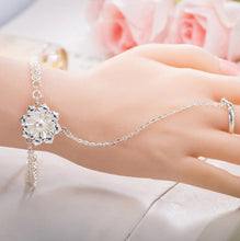 Load image into Gallery viewer, Cinderelle Lotus Rhinestone Bracelet Ring
