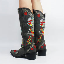 Load image into Gallery viewer, Brianna Pointed Toe Chunky Heel Mid-Calf Western Boots
