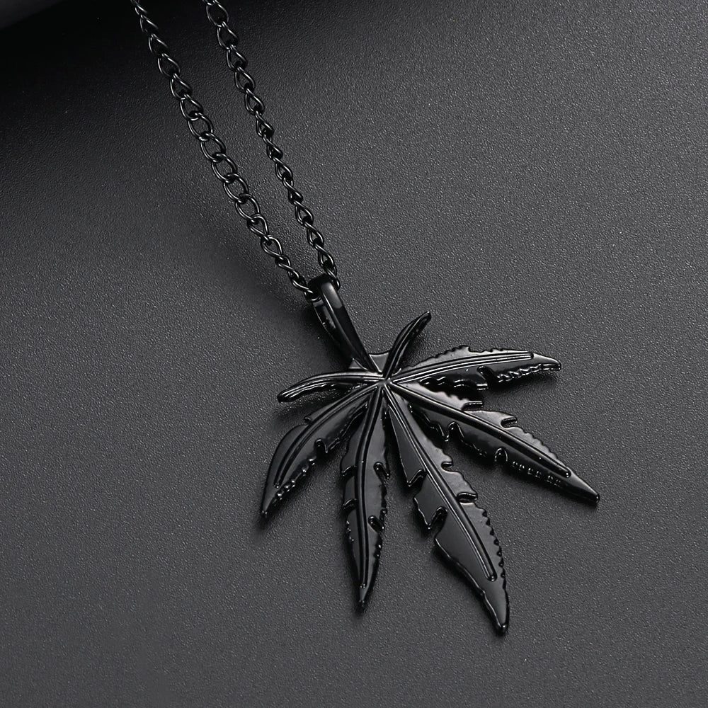 Maxy Maple Leaf Necklace