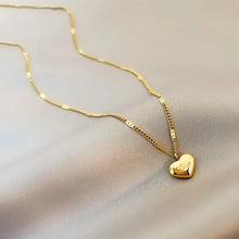Load image into Gallery viewer, Burnette Love Heart Gold Necklace
