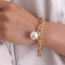 Load image into Gallery viewer, Cindy Pearl Chain Bracelet
