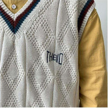 Load image into Gallery viewer, Theno Sweater Vest
